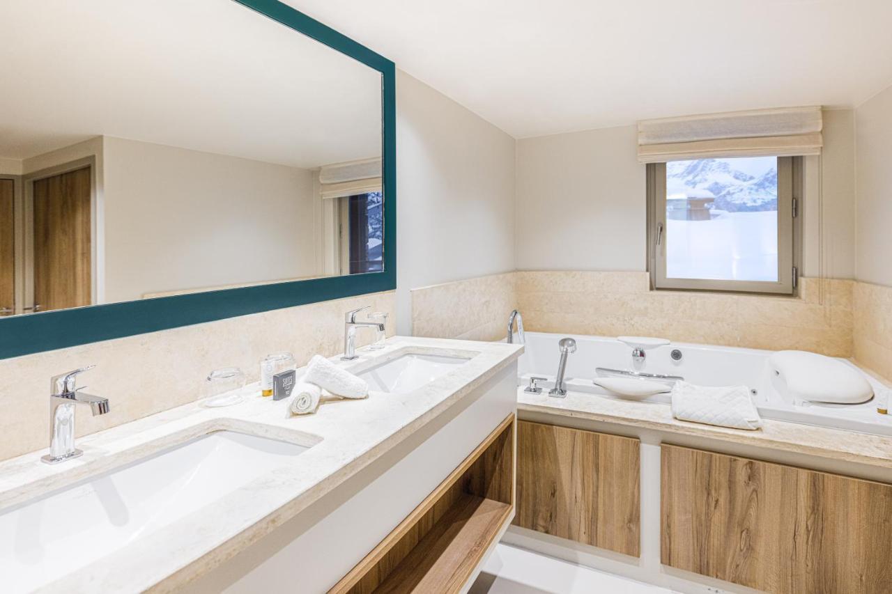 Les Suites De La Potiniere Courchevel Exterior photo